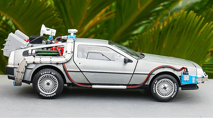 1:18 DMC Deronin возвращается в будущее модель автомобиля из сплава, высокая имитация литого металла модель автомобиля, Изысканные Подарки