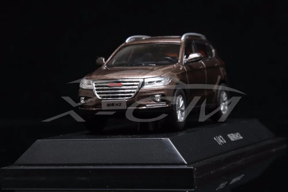 Литая под давлением модель автомобиля Great Wall Haval H2 1:43 может отодвинуться(коричневый)+ маленький подарок