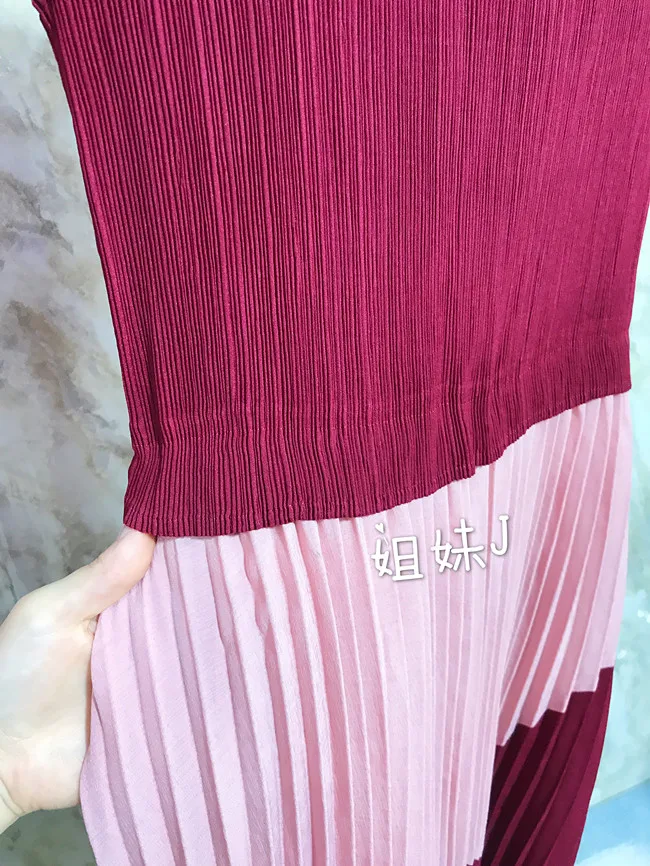 2019 new summer fashion temperament Miyake fold pleated short-sleeved dress free shipping | Женская одежда