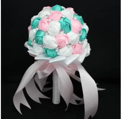 Wedding bride holding flowers RADE(1--15) | Свадьбы и торжества