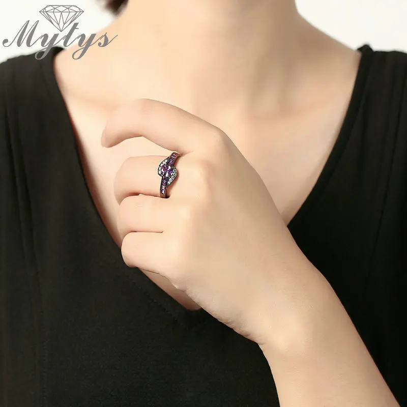 Женское кольцо с разноцветным кубическим цирконием Mytys вечерние ювелирные