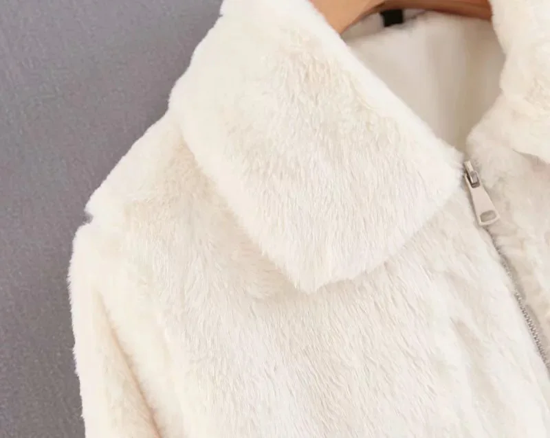 

Vogue Women Faux Fur Coats Winter Thicken Zipper Up Faux Fur Coats And Jackets Women High Street Faux Fur Teddy Coats