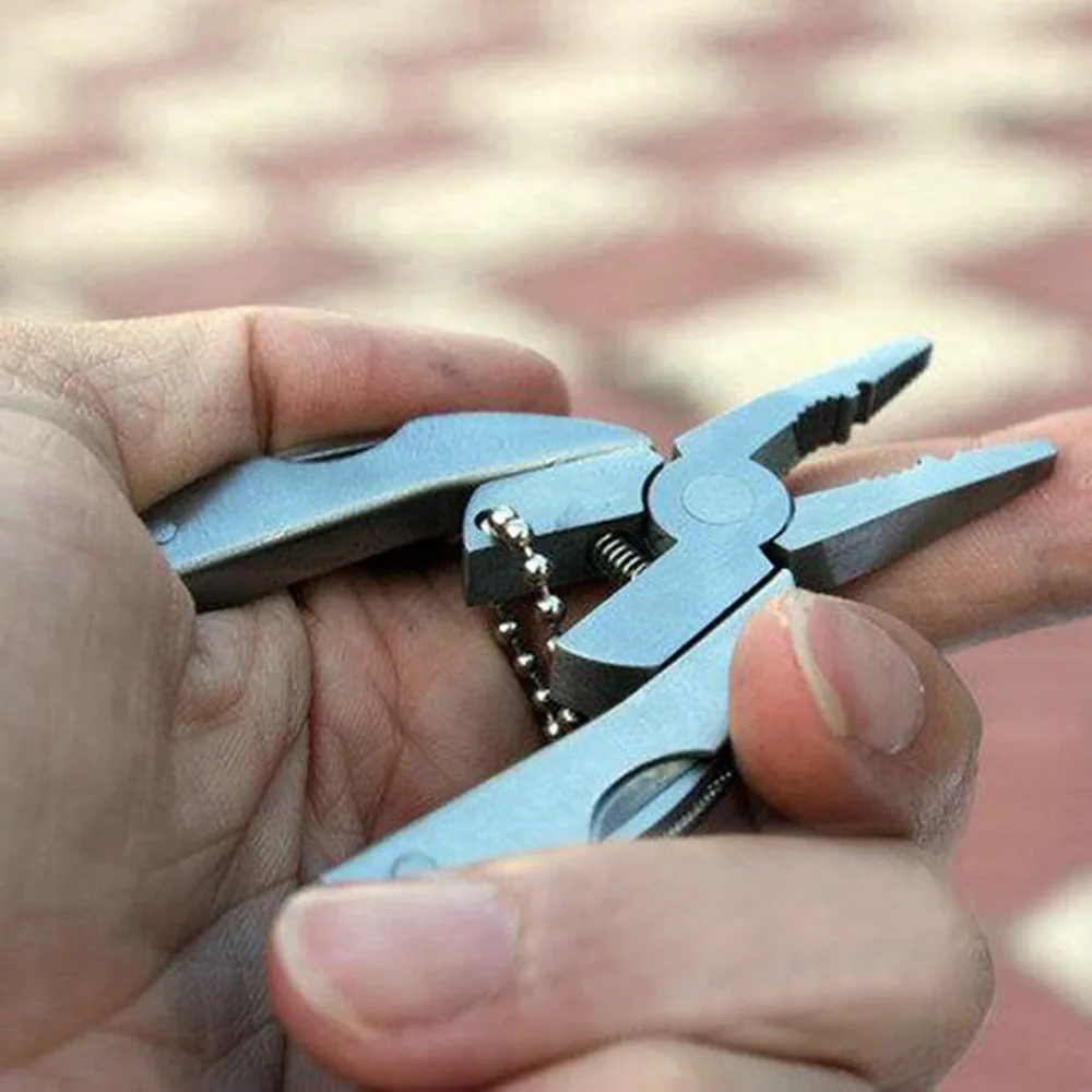 Folding Plier Camping Survival Tool Multifunction Stainless Steel Foldaway Knife Keychain Screwdriver EDC Tools Een multi - tool |