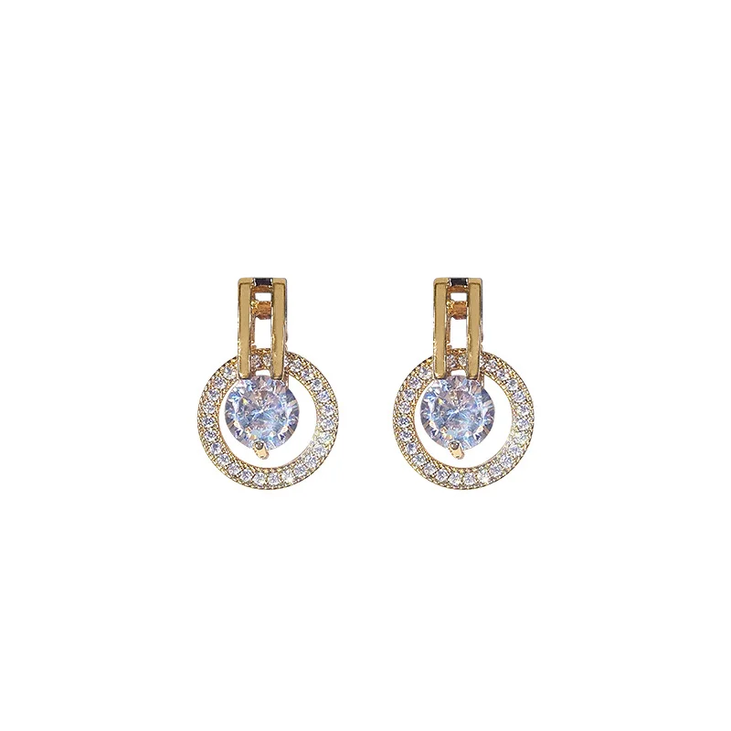 Фото New Fashion Popular Rhinestone Circle Earrings for Women Temperament Personality Simple Versatile Korean Jewelry Украшения и New Fashion Popular Rhinestone Circle Earrings for Women Temperament Personality Simple Versatile Korean Jewelry Украшения и
