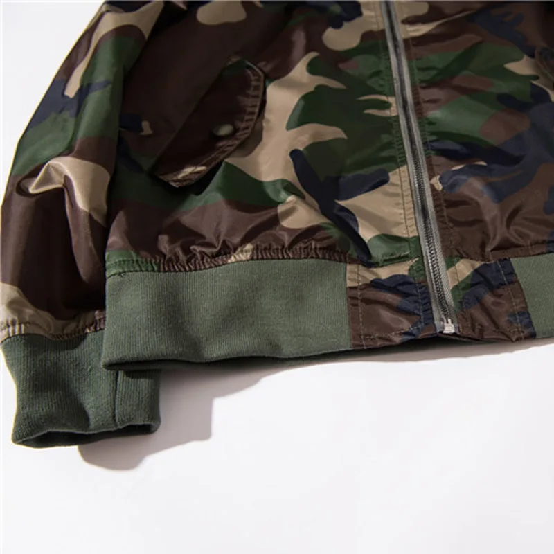 Куртка бомбер мужская камуфляжная повседневная ветрозащитная