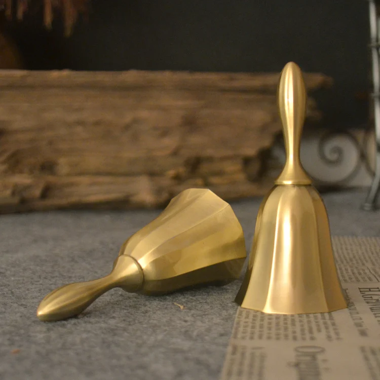 European-style bronze bells metallic bell bar School Reception Dinner Wood Shop Hotel Hand Bell Christmas toy | Дом и сад