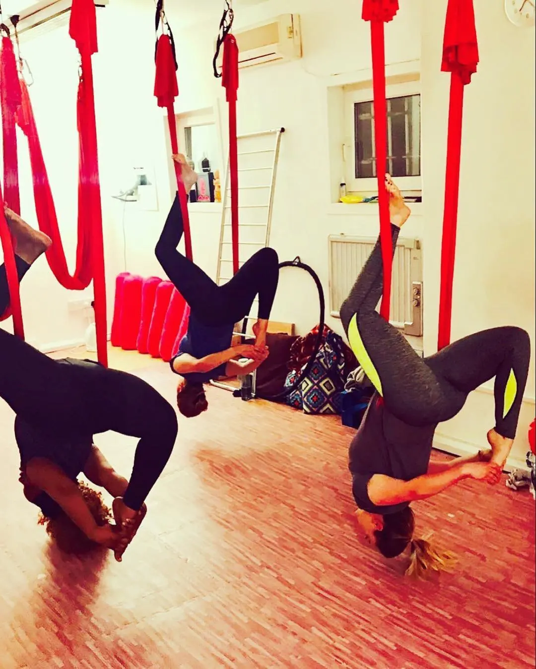 5*2.8m Aerial Yoga Hammock Fitness Yoga Stretch Anti-Gravity Swing Sling Inversion Belts Include Daisy Chain/Carabiner