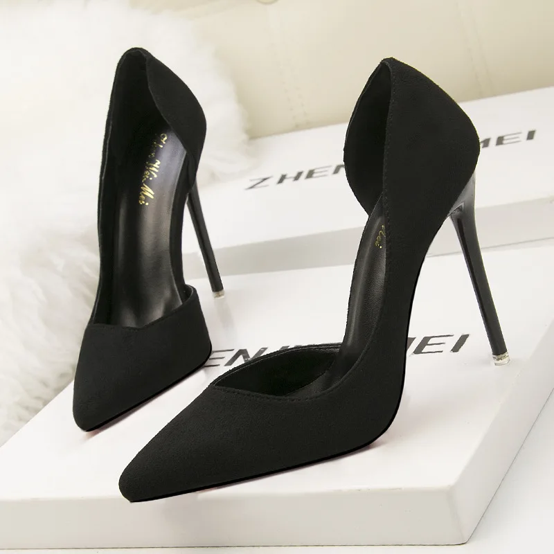 2019 spring and summer new fashion simple stiletto heels women's sandals suede shallow mouth pointed side hollow shoes | Обувь