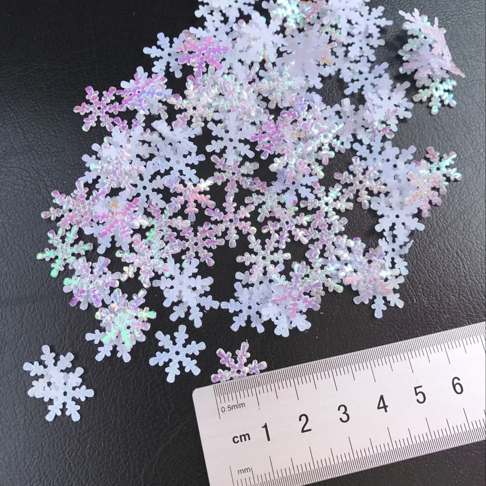 300pcs/lot Christmas Snowflakes Appliques Wedding Party Decoration Craft DIY Handmade Gift Supplies Ornaments Home Garden Decor
