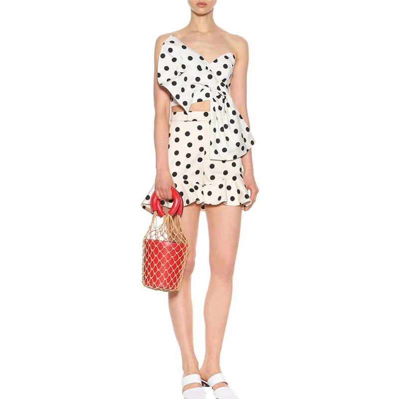 Женский костюм в горошек TWOTWINSTYLE летний из двух предметов топ с воротником