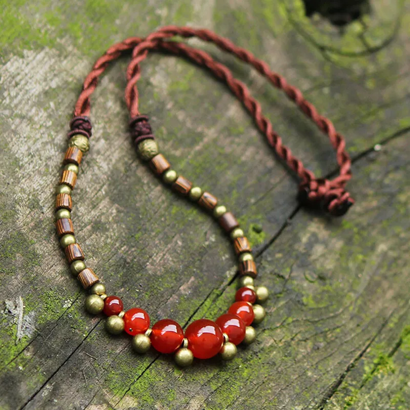 Ожерелье Из Натурального Красного Оникса с деревянными бусинами Короткое