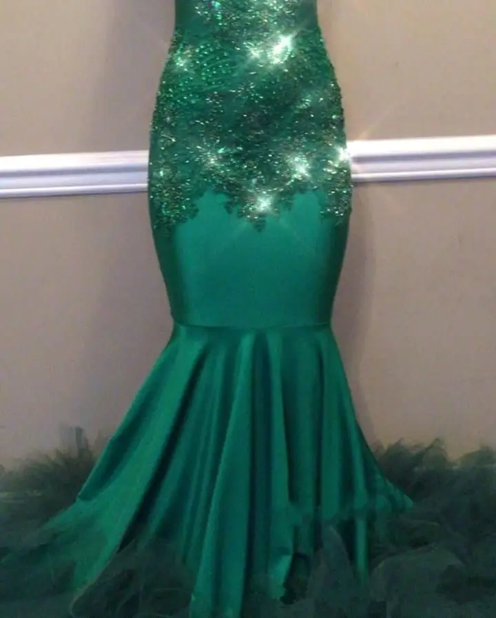 Luxury Green Prom Dresses Mermaid Keyhole Neck Lace Appliques Sleeveless Sequins High Collar Cut-out Long Formal Evening Gowns
