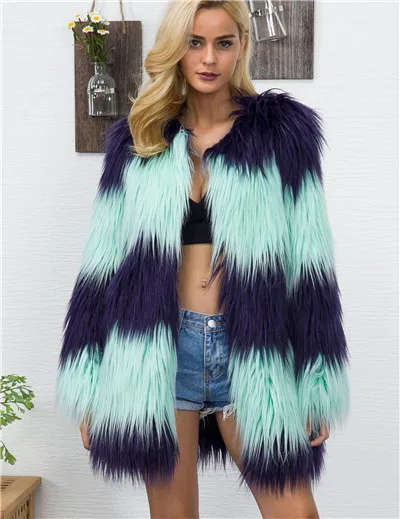 Blue Green Stripes HCYO, зимнее пальто для женщин, длинное пальто из искусственного меха с v-образным вырезом, повседневные женские меховые куртки в стиле пэчворк, пальто размера плюс S-3XL, 2 цвета - Цвет: Blue Green Stripes