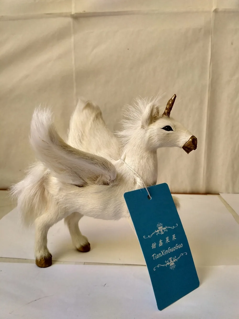 

new simulation unicorn toy resin&fur wings unicorns model gift 16x15cm 0565