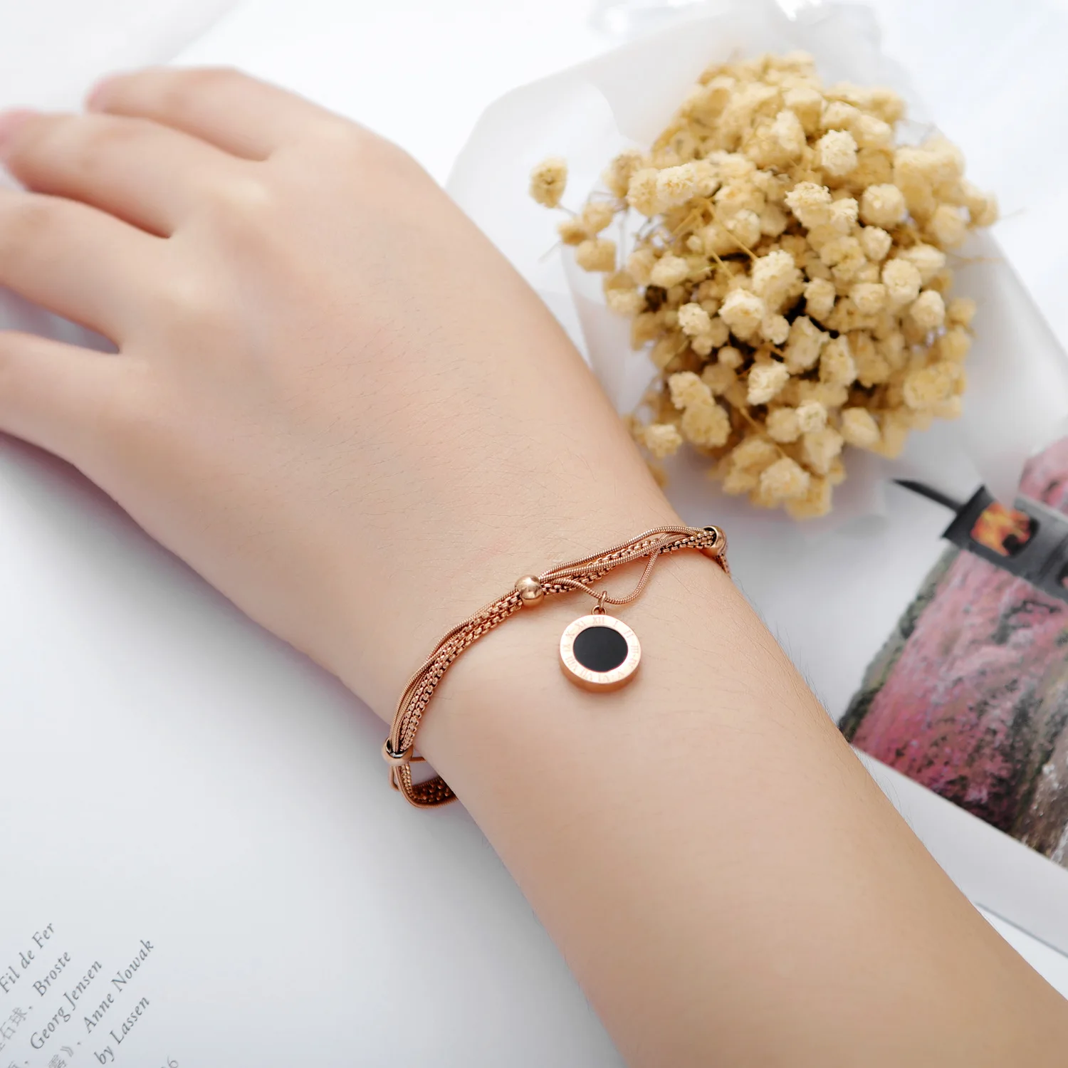 Брендовые ювелирные изделия модные римские цифры черный круглый шарм кулон из