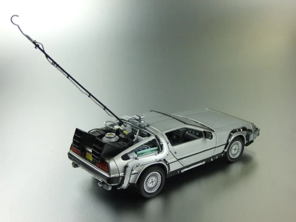 Welly 1:24 Delorean Time Machine Back to the Future Part 1 Diecast Model Car NEW IN BOX | Игрушки и хобби