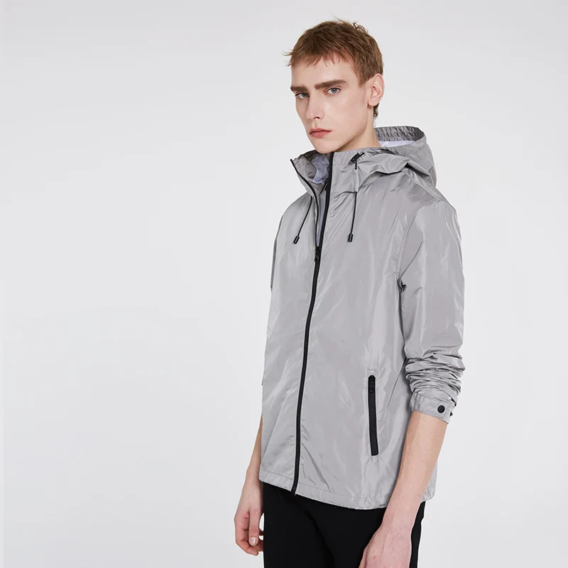 Мужская спортивная куртка с капюшоном Markless серебристо серая водонепроницаемая