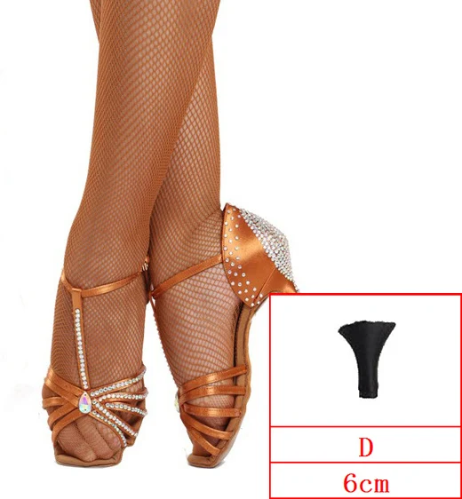 Brown-D Hxyoo Hochwertigen importierten Атлас Diamant Mittlere ferse tanzschuhe Латинской Танцы schuhe frauen GM050 - Цвет: Brown-D