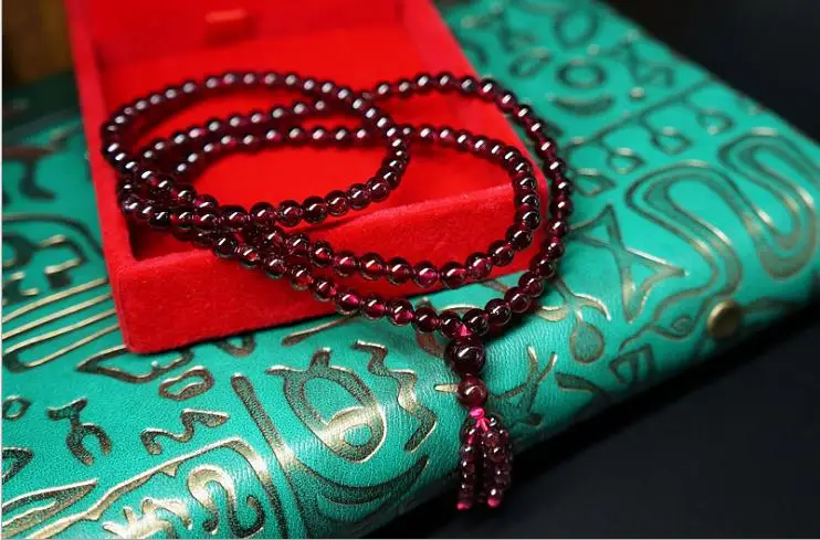 Браслет с фиолетовыми зубами и гранатой 4A вокруг трех кругов бусин ручная работа