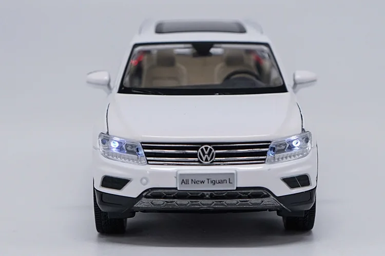Высокая симуляция 1/32 масштаб Tiguan L легированная модель автомобиля Muaical мигающая литая под давлением металлическая модель детские игрушки