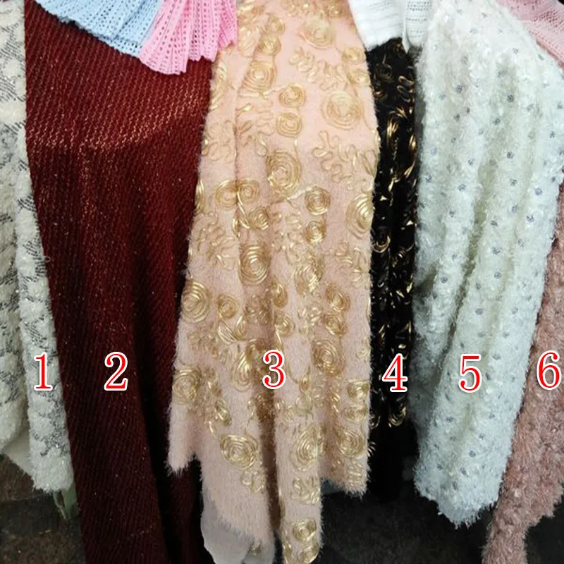 Искусственный мех кружево на перьевой ткани вышивка блестками многоцветная