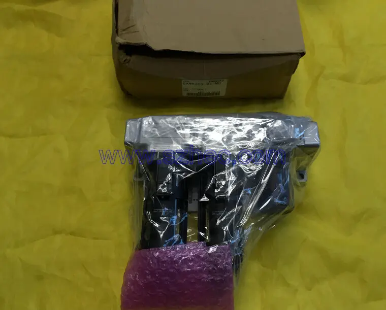1 pcs - Japan PISCO filter regulator UAMR300-02-MD |