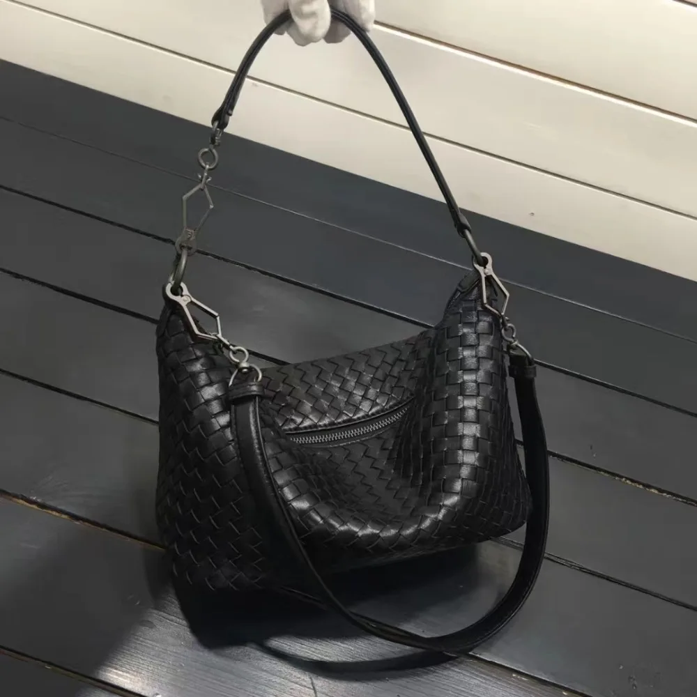

ISHARES Classic Lady Genuine Leather Shoulder Bag sheepskin High Quality Woven Bags Totes Women lambskin corssbody bags IS239988