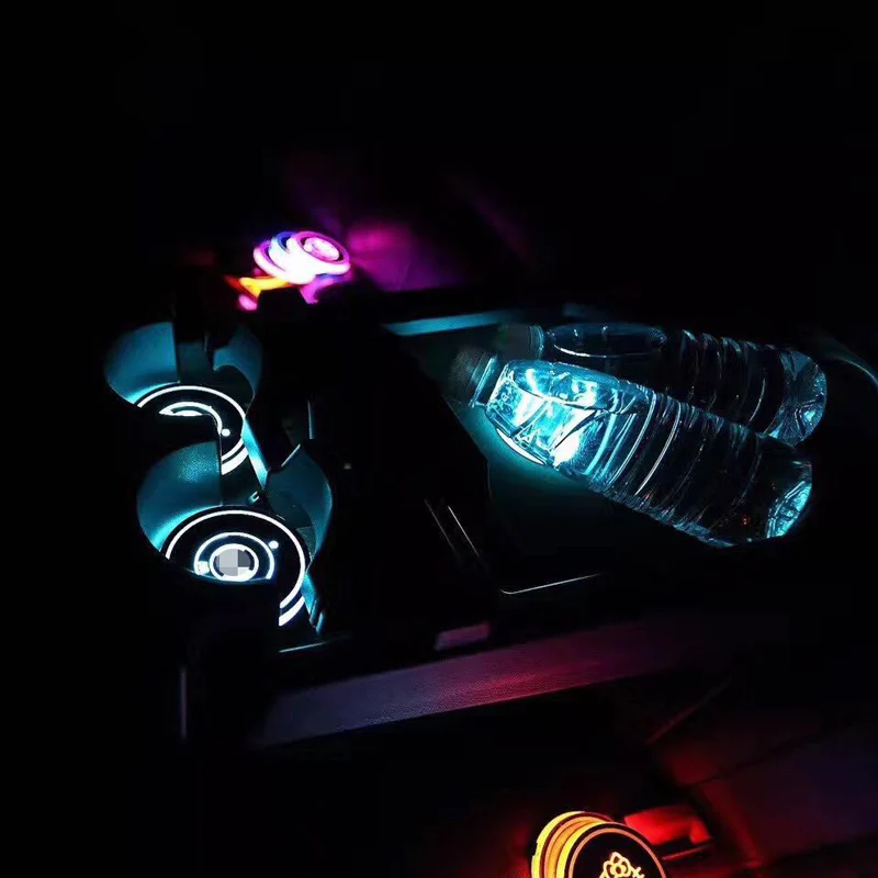 AEING 2 шт./компл. для Ford Mustang логотип знак автомобиля Led блестящий стакана воды Pad Groove люминесцентные подставки атмосфера светильник