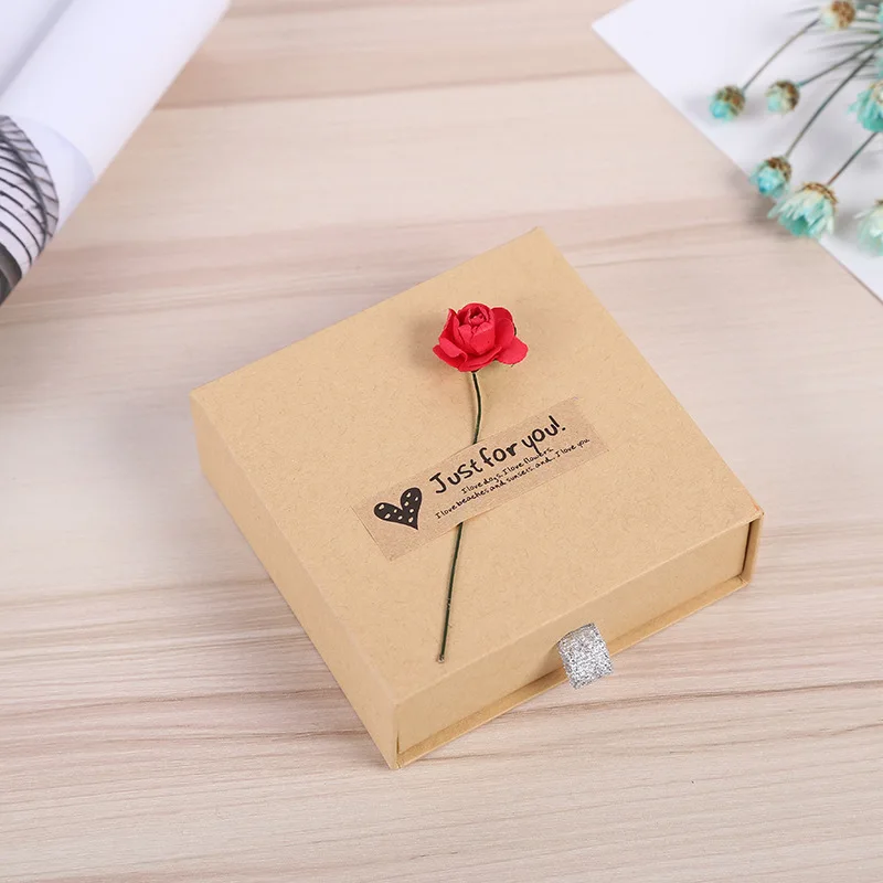 

12Pcs/Lot Wholesale Retro Four Color Kraft Paper Favour Jewelry Box 9x9x3cm Pendant/Necklace Box Vintage Design Gift Boxes