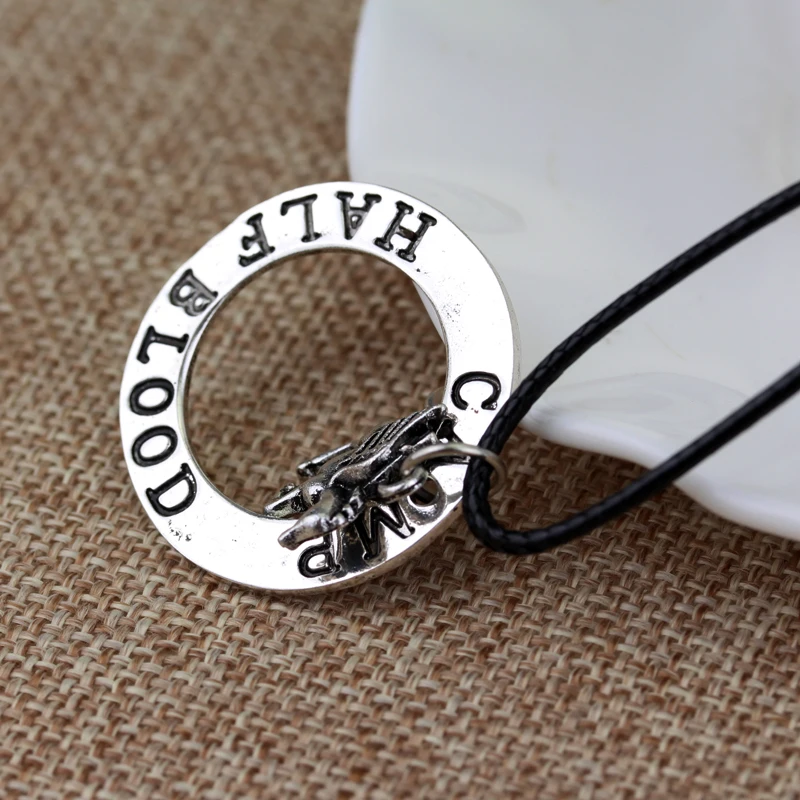 Высококачественное ожерелье с посеребренным покрытием из сплава изображением