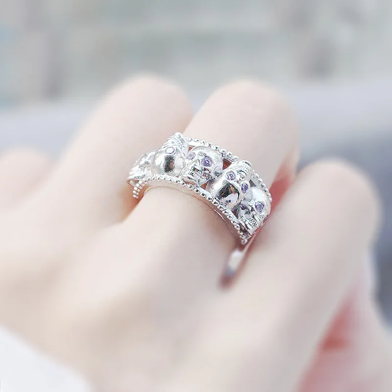 Женское Винтажное кольцо Seanlov фиолетовое в форме черепа с фианитом Серебряное