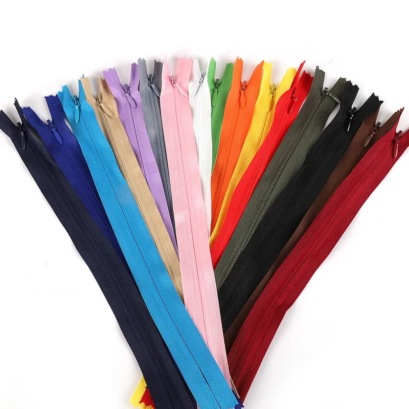 невидимка для волос. прически с невидимками. невидимка заколка. красивые невидимки для волос. закрытые невидимки.