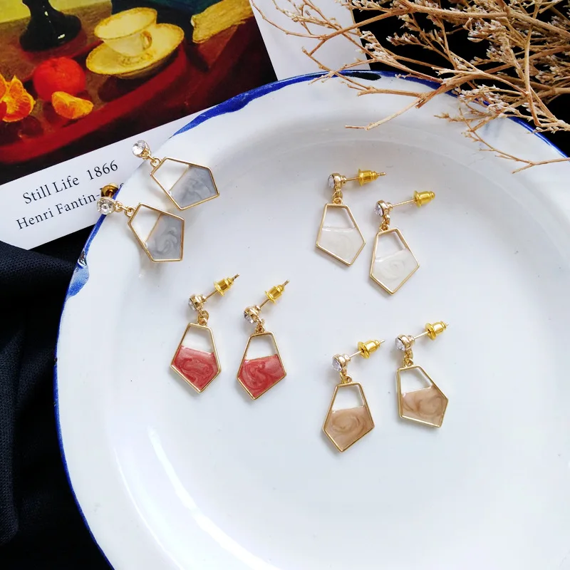 Contrast Irregular Polygon Geometric Clip Earrings Without Piercing Earrings For Women Lady Red Grey Stone Earrings Non Pierced