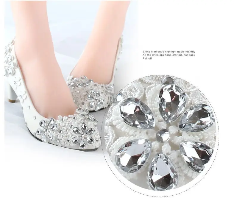 С украшением в виде кристаллов Серебристые Стразы свадебные туфли-лодочки