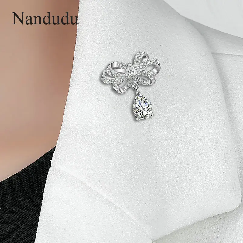 Nandudu Shinning AAA CZ Zircon Bowknot Brooch Pin for Women Scarf Costume Cuff Sparkling Rhinestone Bow Brooches Coat X339 | Украшения и