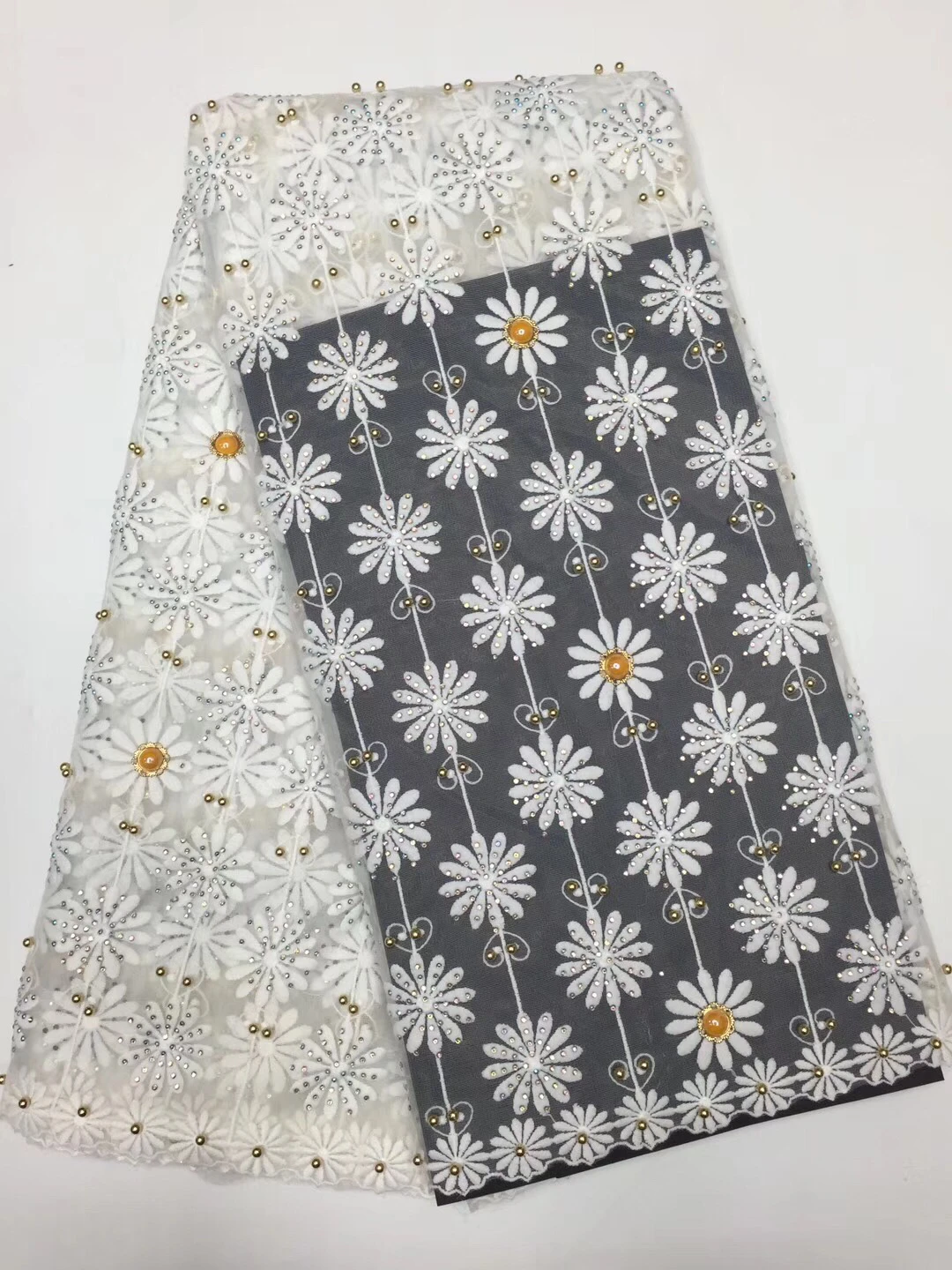 

African lace fabric embroidery Nigeria lace fabric bride 2018 high quality French lace fabric women's clothing D23921
