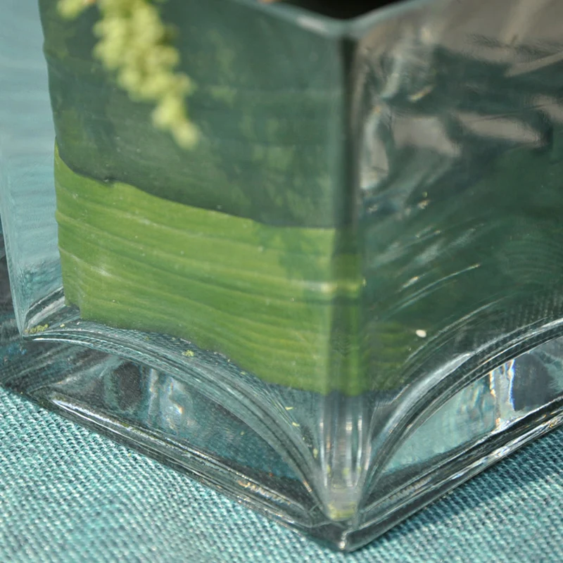 Миз дома цельнокроеное платье маленькая голова искусственные розы Стекло