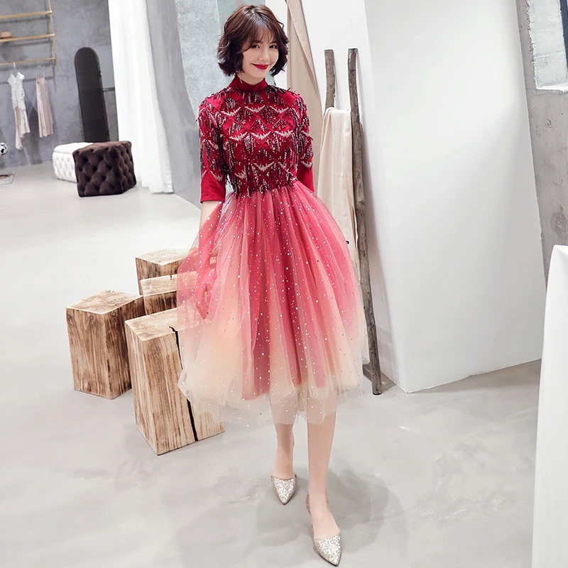 Банкетные вечерние платья трапеции с высоким воротником рукавом до локтя из тюля