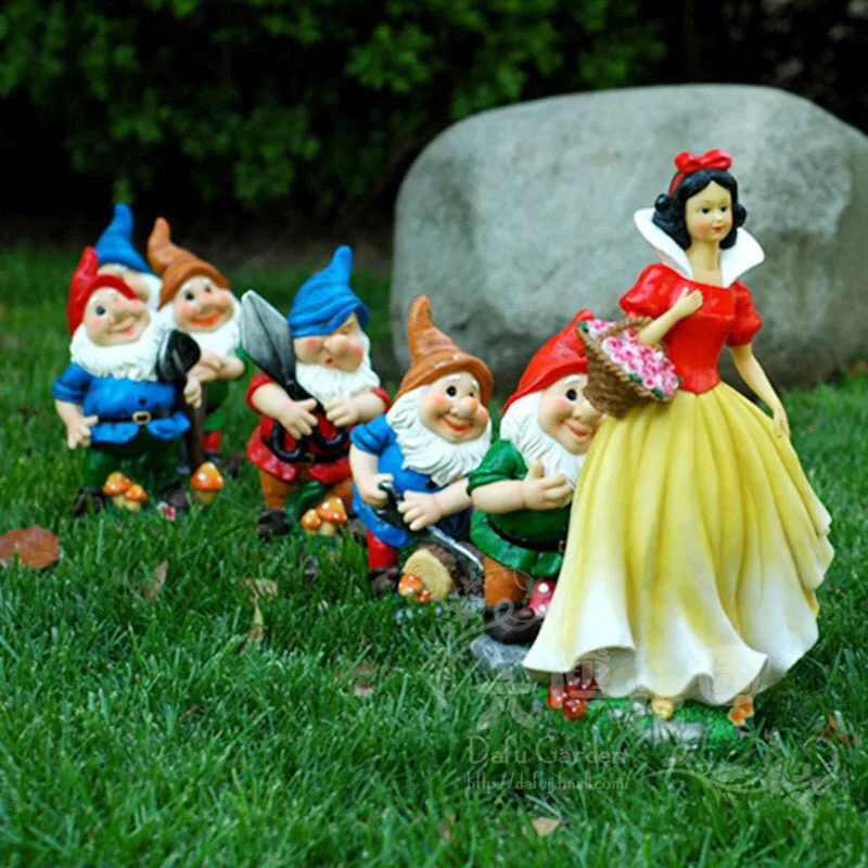 

wedding decoration crafts handmade A big snow white and seven dwarfs Fairy Garden Decor wedding gift ornaments sale kindergarten