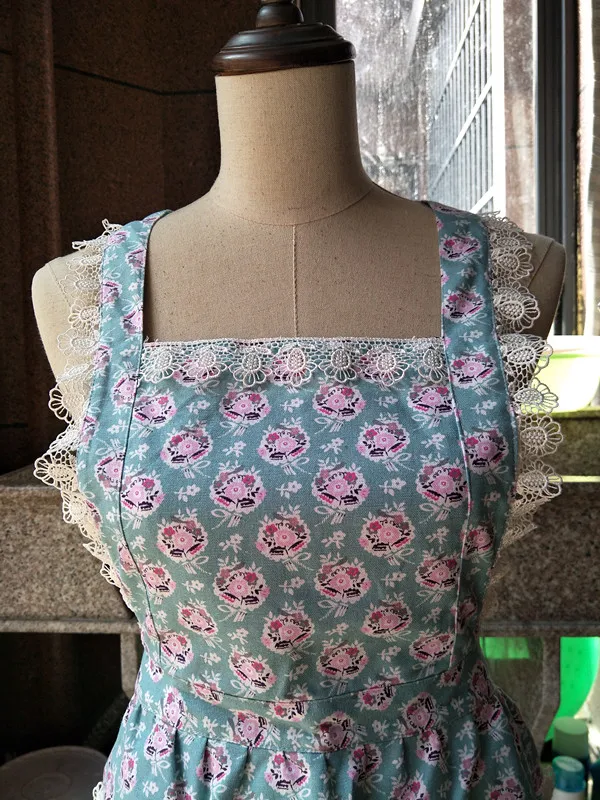 С цветочным принтом и шнуровкой в стиле ретро кухонный фартук Женская мода