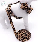 Шлейка для собак с леопардовым принтом, галстуком-бабочкой