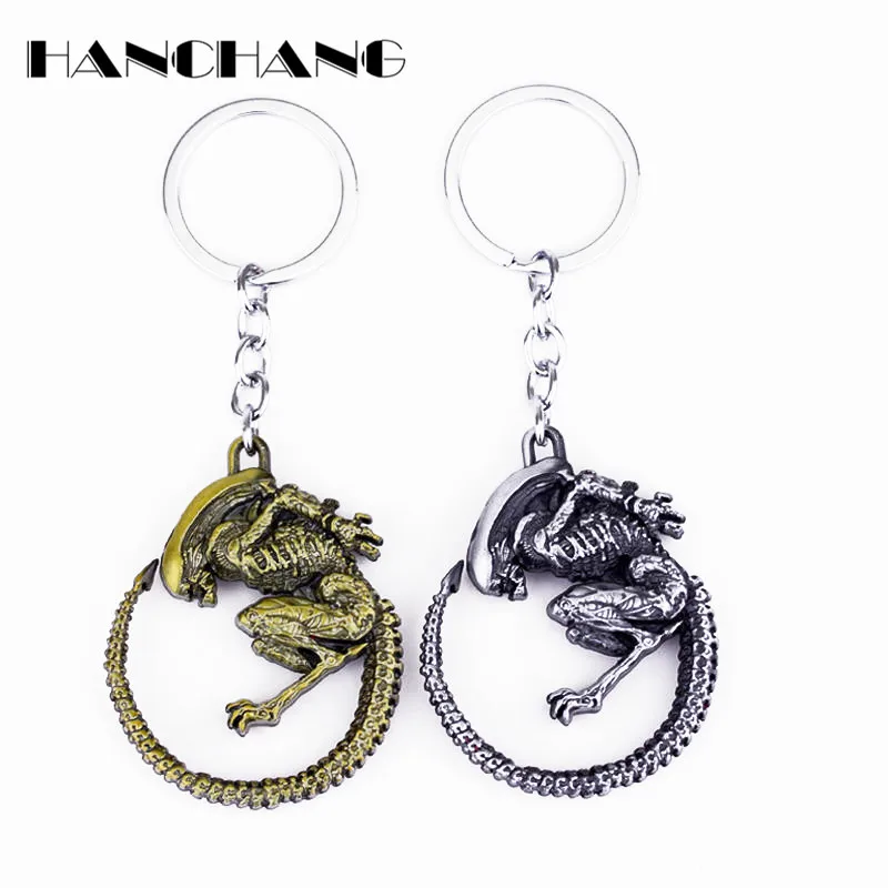 

Men Cool Jewelry Game Aliens Predator AVP Keychain Alien Queen pendant keyring Accessories Key Chains For Fans Gift