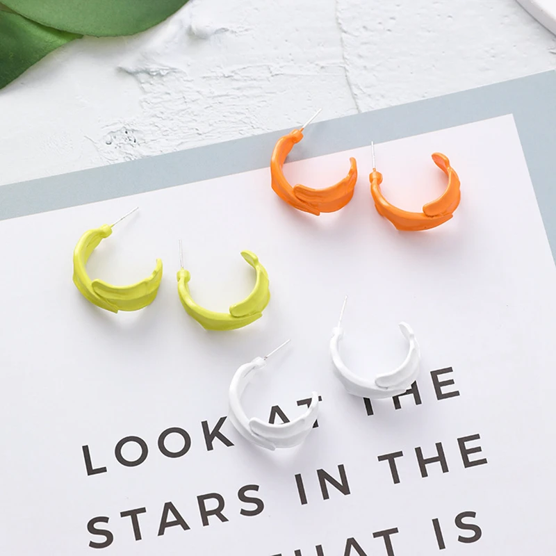 Простые одноцветные нерегулярные полукруглые геометрические серьги кольца из