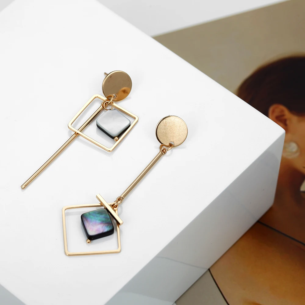 Женские асимметричные серьги квадратные висячие длинные с кисточками модные