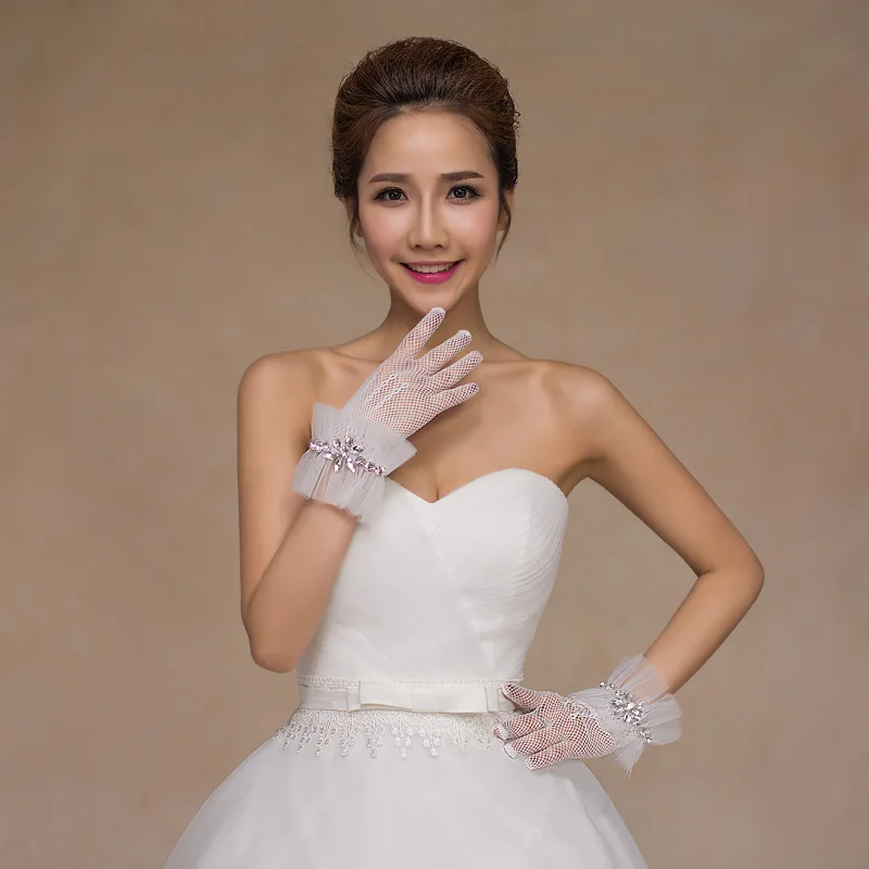 Горячие цвета слоновой кости Короткие прозрачные тюлевые свадебные перчатки до