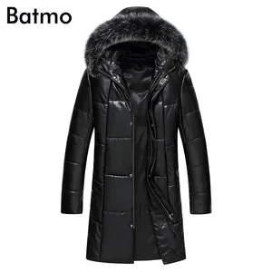 Мужская куртка с капюшоном Batmo, длинная теплая куртка из искусственной кожи на 2019 белом утином пуху, с воротником из меха енота, 95%, зима 1719