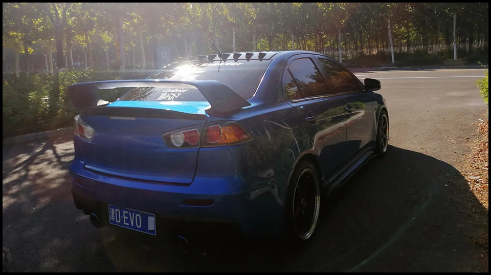 Акула Стиль манекен CF спойлер антикрыло на крышу для Mitsubishi Lancer EX 2008- год подражать карбоновое волокно назад оконный спойлер