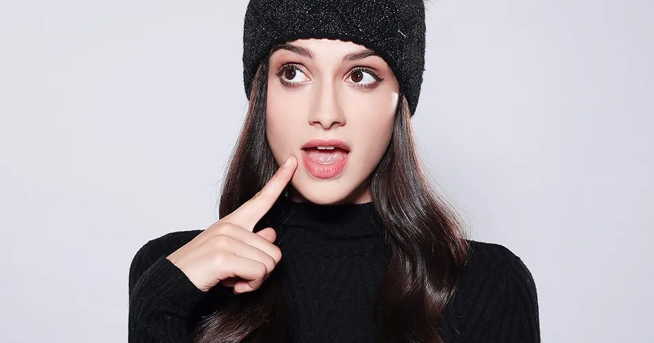 Женская Шапка-бини Vogue помпон из меха енота кроличья шерсть ромбовидная Мода зимняя меховая женская шапка шапки# MZ743