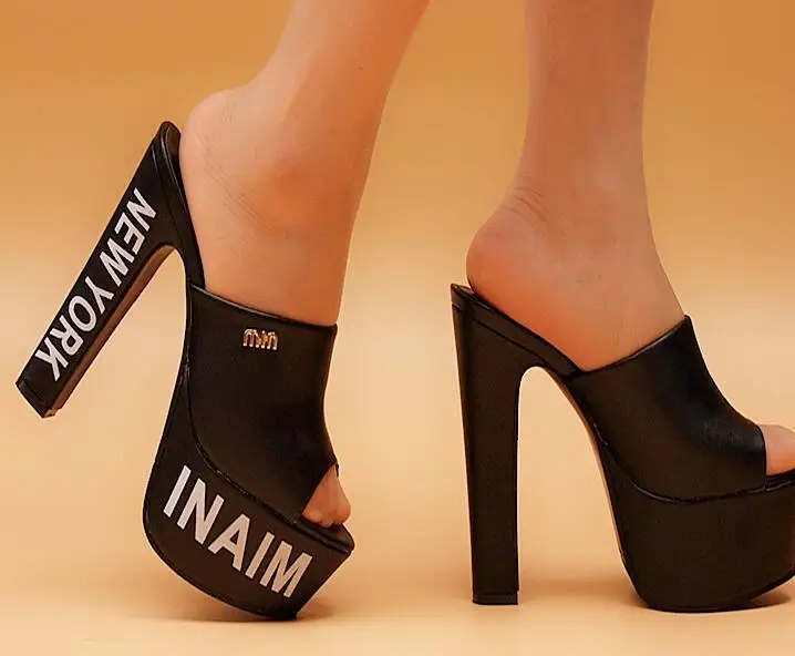 Новинка 2019 года сезон лето босоножки на очень высоком массивном каблуке модные