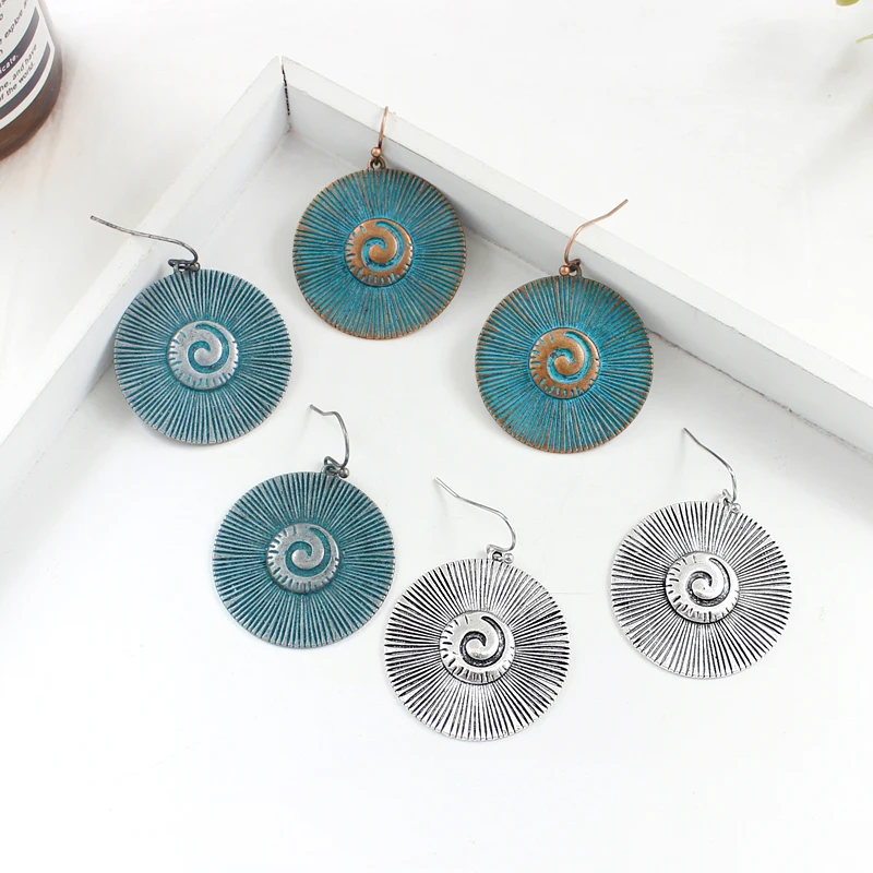 Богемные металлические круглые серьги бронзовые с спиральными полосками